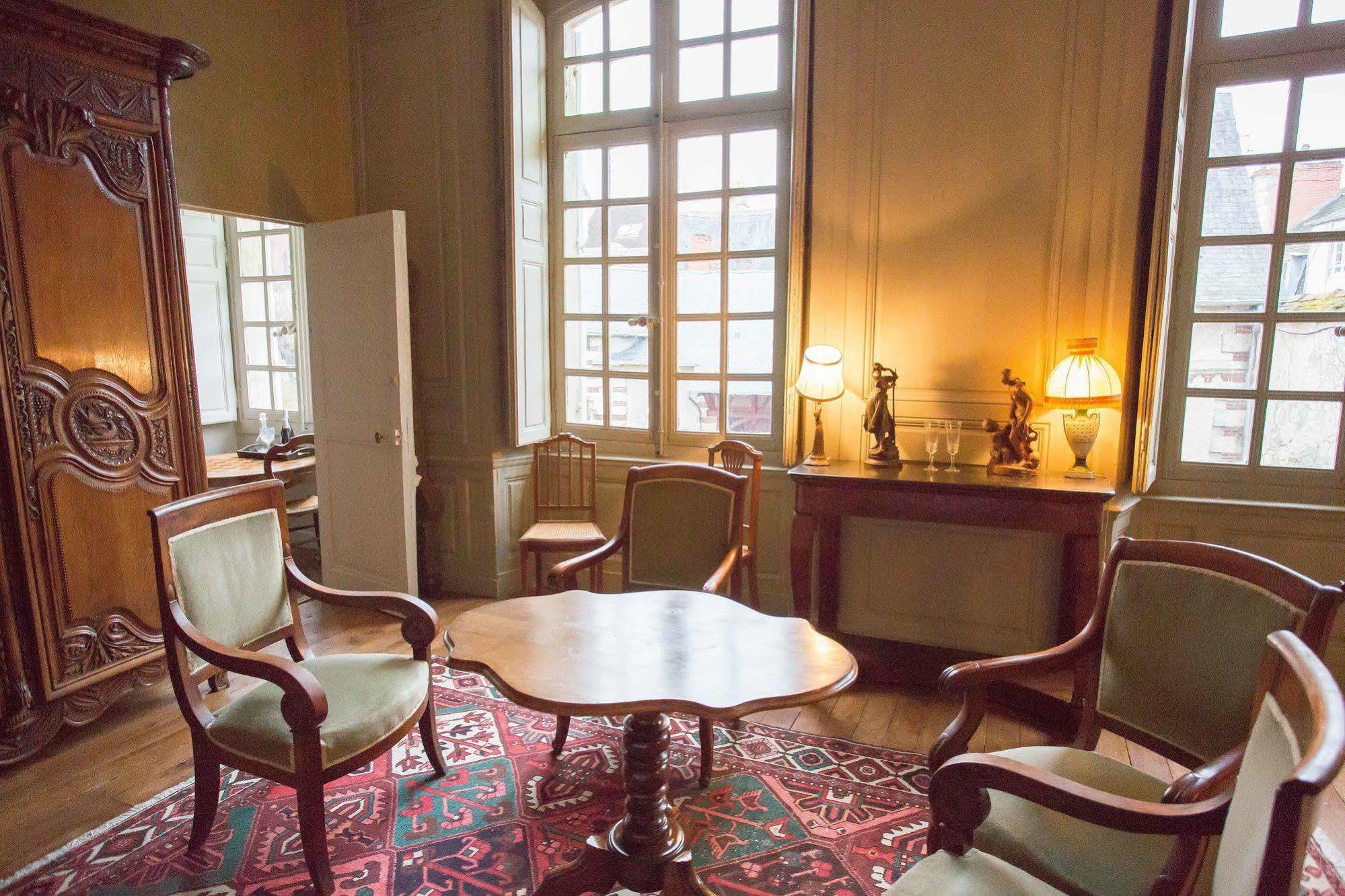 L'Hotel De Panette, Un Exceptionnel Chateau En Coeur De Ville Bourges Buitenkant foto