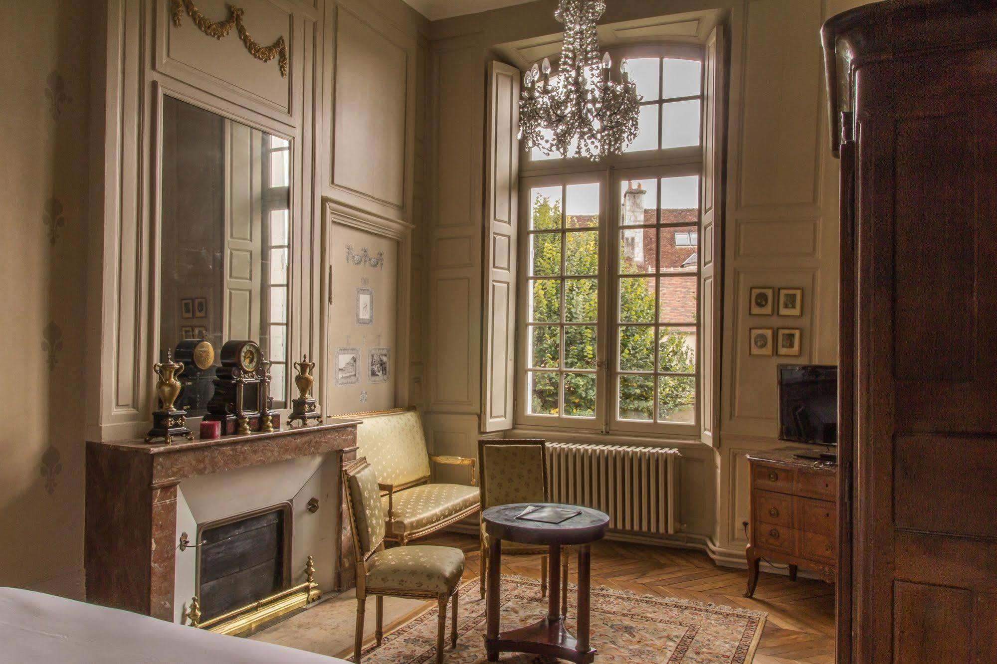 L'Hotel De Panette, Un Exceptionnel Chateau En Coeur De Ville Bourges Buitenkant foto